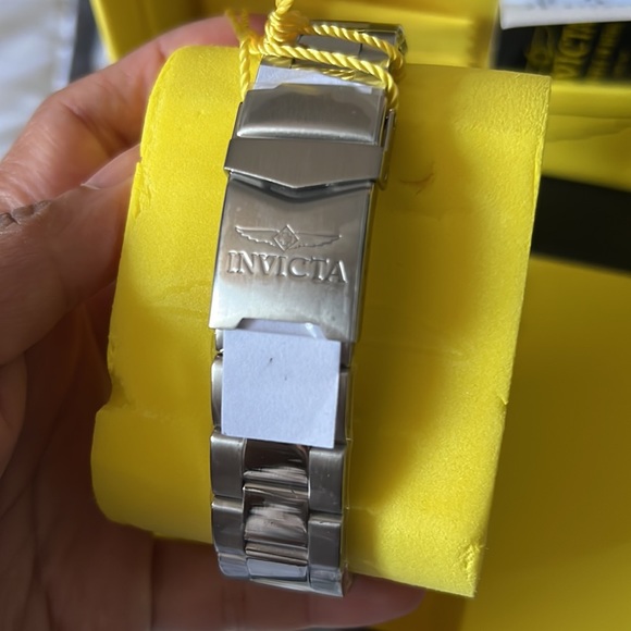 Invicta Woman Watch - Picture 4 of 11